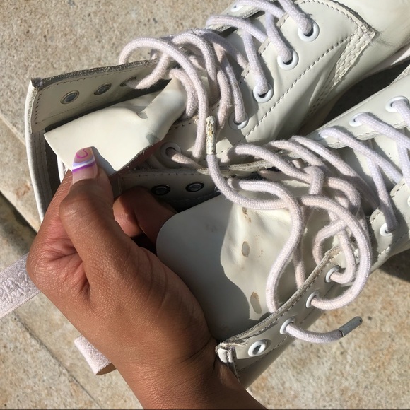 Doc Martens - All White - Picture 4 of 5